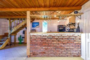 Sodyba Pivašiūnuose ant ežero kranto