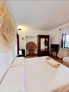 Villa Elisa trulliandmore - pool and tennis court