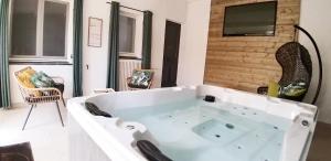 Lodges Dream House & Spa Bandol - Celine et Olivier : photos des chambres