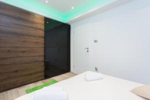 Purple & Apple Green