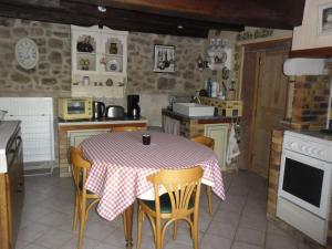 Maisons de vacances GITE LA FERMETTE A DOCELLES : photos des chambres