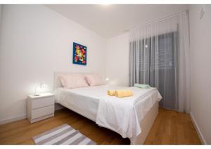 S`akvarel 2 - Private Garage