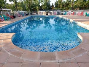 Campings Mobil-home de vacances : photos des chambres