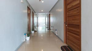 Budget Backpackers Transient House near NAIA by RedDoorz