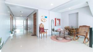 Budget Backpackers Transient House near NAIA by RedDoorz