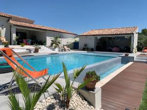 Appartements Charmant Appartement au calme avec piscine au pied du Ventoux en Provence : Appartement 2 Chambres