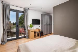 PERUNIKA BED & BREAKFAST