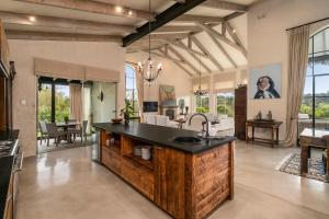 Luxury Country Escape