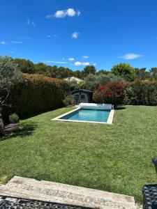 Villas Villa in the countryside of Aix-en-Provence with swimming pool, bowling alley, air conditioning... : photos des chambres