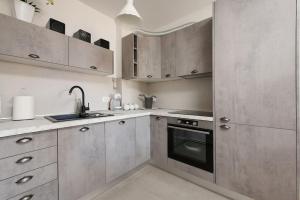 Apartment Ivona - beautiful terrace and free garage parking