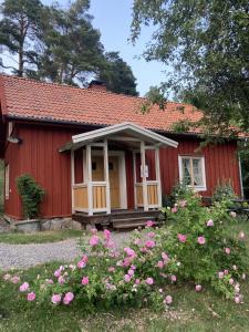Villa with Garden View room in Thorstorps Gård B&B