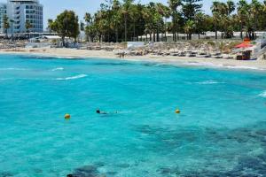 Nissi 3 Pool View Apartment