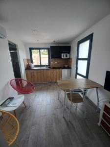Appartements Mini villa a Lecci, Proche de la mer : photos des chambres