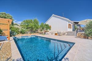 Porto Manera, summer house Sevid