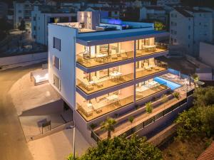 Adriatic Garden Apartments 