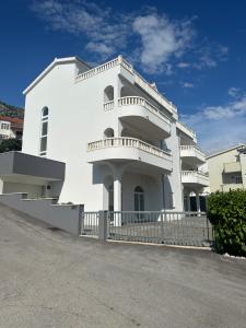 Cala Apartments