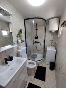 Mexicana Apartment Yellow