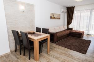 One-Bedroom Apartment with Balcony room in Polina Beach