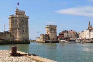 Maisons de vacances Maison a 400 m du vieux port : photos des chambres