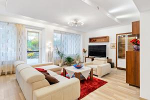 Family apartment with garden view