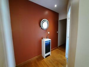 Maisons de vacances IRON MAN offer a villa located right on the river : photos des chambres