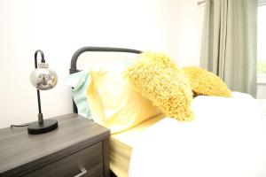 Exceptional 3 Bed, Great Location in Ashby Ideal for Travellers, Short Holiday Stays And Contractors