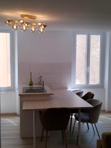 Appartements La Provence vous Attend***!!! - 1er etage : photos des chambres