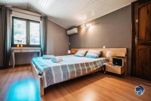Villas Superbe Villa avec Piscine et vue sur le Village : Villa