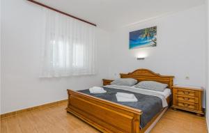 Amazing Home In Privlaka With House Sea View 