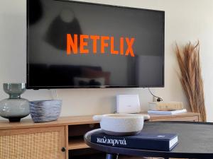 Funky Boho Kallithea Loft