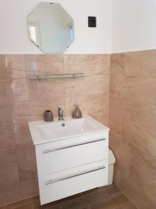 Henrietta Apartmanház