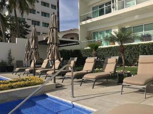 Nova - Beachfront Condo with Private Office & Panoramic Views