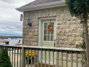 Q Estate Pool cottage