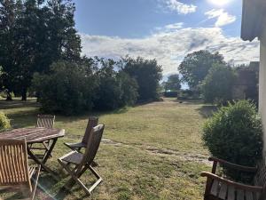 Gîte confortable proche Moulins avec jardin & poêle à bois - FR-1-489-463