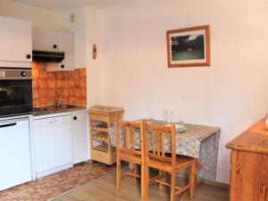 Studio confortable pour 2, pieds des pistes, centre station Vars Les Claux - FR-1-330B-210