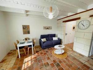 Maisons de vacances Gite Genille, 2 pieces, 2 personnes - FR-1-381-541 : photos des chambres