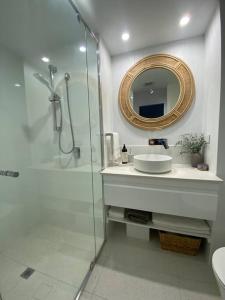 Currumbin Stunning Ocean Views!