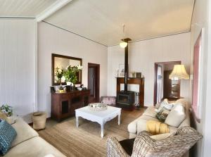 MAGNOLIA HOUSE ON THE CREEK - STANTHORPE