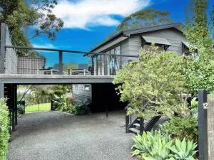 Rhyll Home with a View - Rhyll