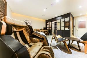 昌原 Hotel Able 住宿 大堂