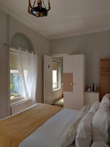 Hotels Hotel The Originals Residence de Rohan (EX RELAIS DU SILENCE) : photos des chambres