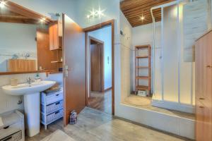 Miralago Lake View & Private Garden - Happy Rentals