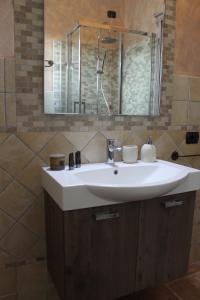 Double or Twin Room with Bathroom