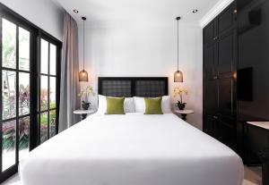 Martini Beachside Villa 1