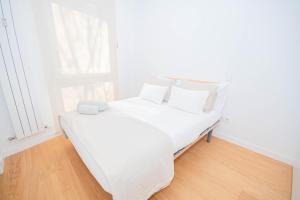 For You Rentals Bonito y acogedor apartamento TEMPORAL cerca al Estadio Bernabeu - Madrid VDS280