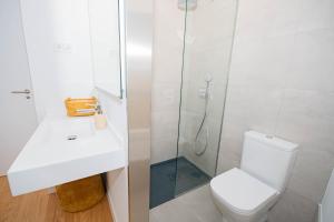 For You Rentals Bonito y acogedor apartamento TEMPORAL cerca al Estadio Bernabeu - Madrid VDS280