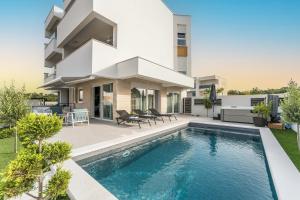 Luxury apartment Sun with private Pool and Jacuzzi