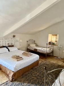 Villas Mas, clim, piscine chauffee, vue, proche Uzes : photos des chambres