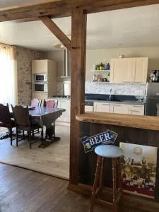 grand appartement très clair près centre ville - Hautefage