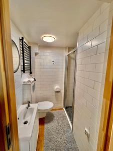 Na Skraju Lasu Domek na Drzewie & Glamping